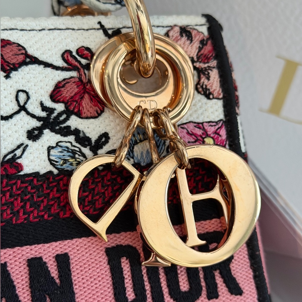 ❤️SOLD ON THE BAY❤️Christian Dior Canvas Florilegio Embroidered Medium Lady - Picture 5 of 16